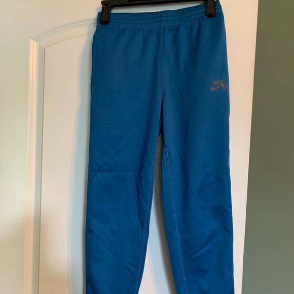 Youth large Nike athletic pants - Picture 1 of 3